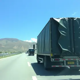 passagem de cargas especiais na Rodovia dos Tamoios